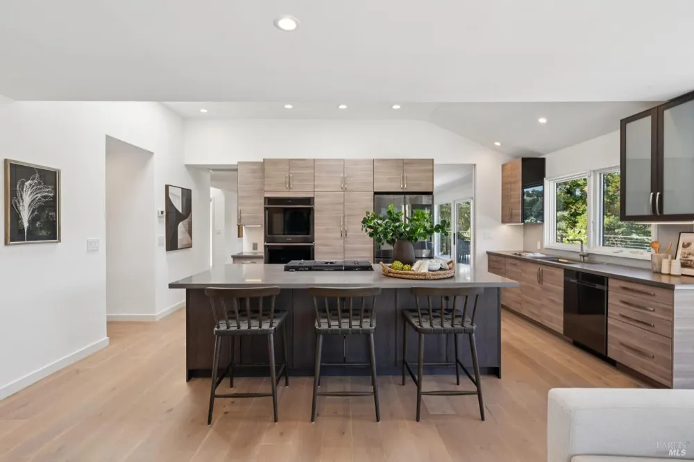 211 Fairway Drive Novato, CA 94949