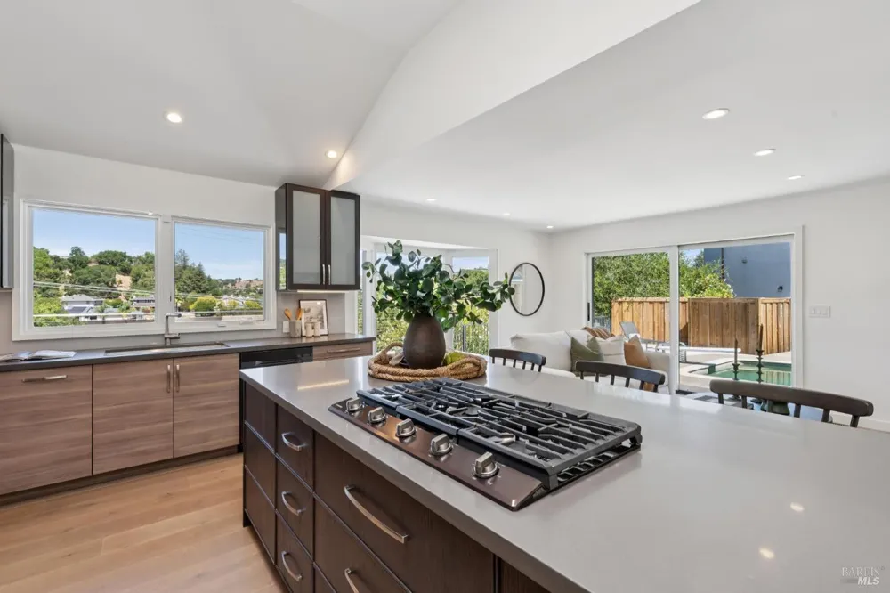 211 Fairway Drive Novato, CA 94949