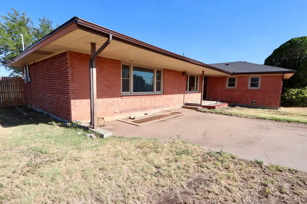 2102 HUGHES STREET Amarillo, TX 79107