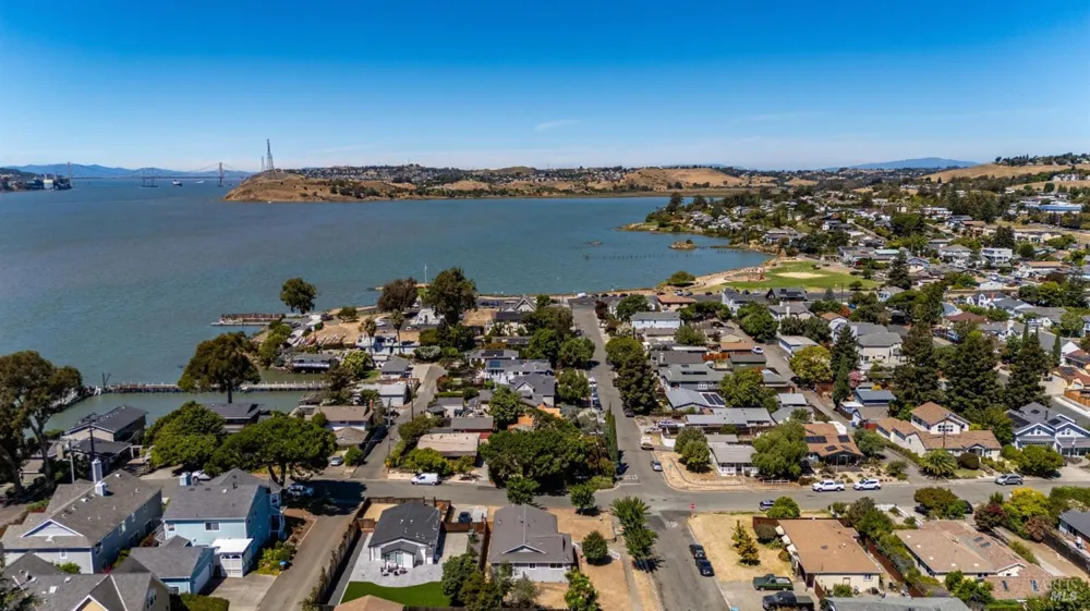 836 W 8th Street Benicia, CA 94510