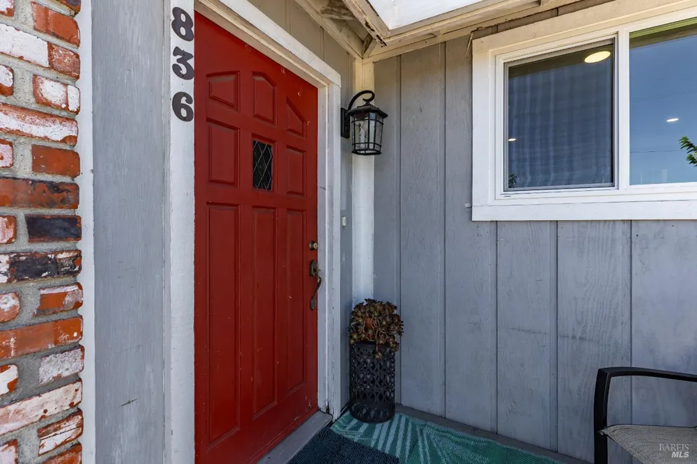 836 W 8th Street Benicia, CA 94510