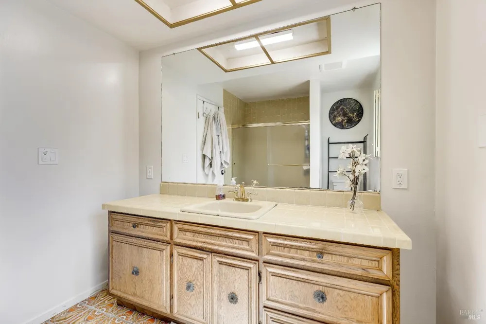 836 W 8th Street Benicia, CA 94510