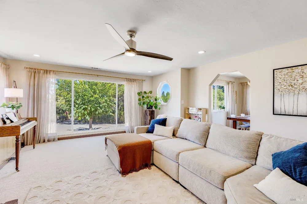 836 W 8th Street Benicia, CA 94510