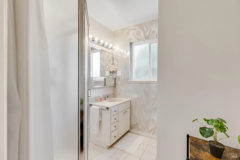 836 W 8th Street Benicia, CA 94510