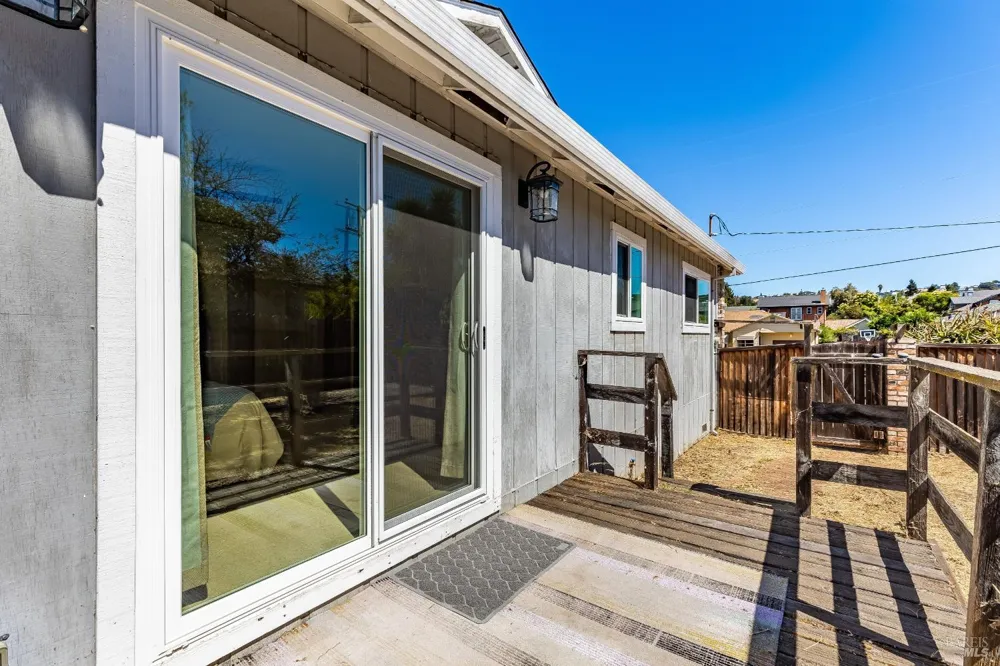 836 W 8th Street Benicia, CA 94510