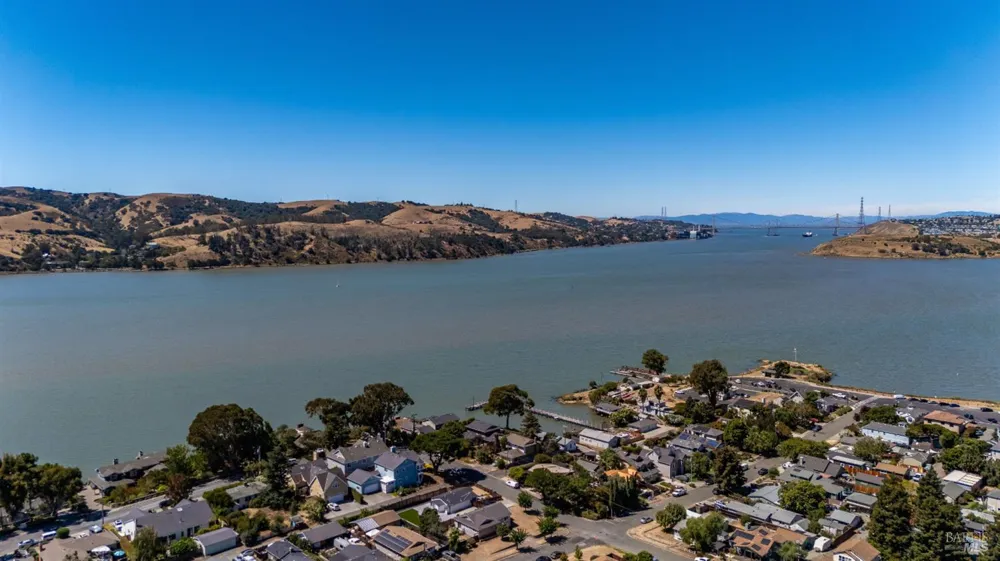 836 W 8th Street Benicia, CA 94510