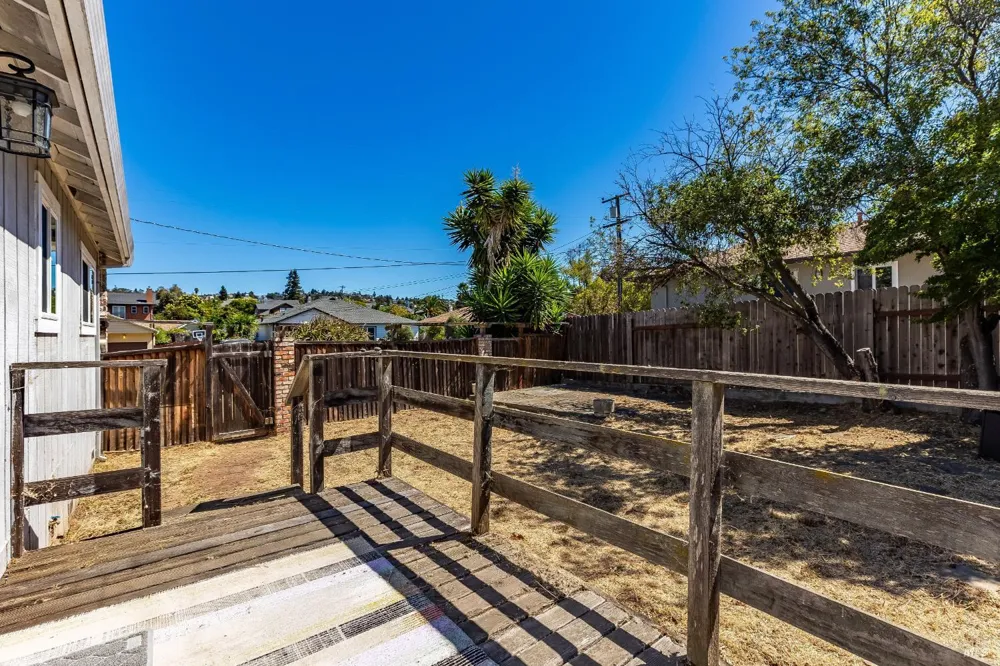 836 W 8th Street Benicia, CA 94510