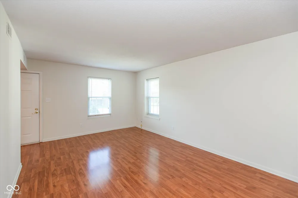 6068 Wingedfoot Court Indianapolis, IN 46254
