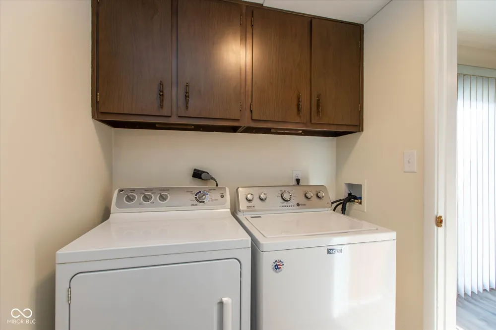 6068 Wingedfoot Court Indianapolis, IN 46254