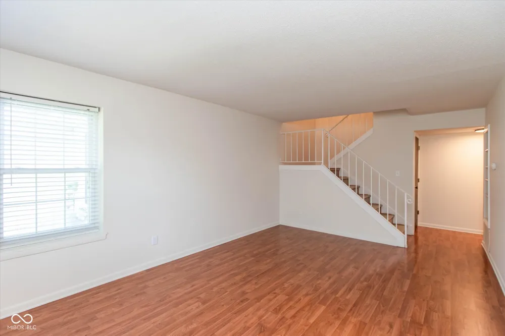 6068 Wingedfoot Court Indianapolis, IN 46254