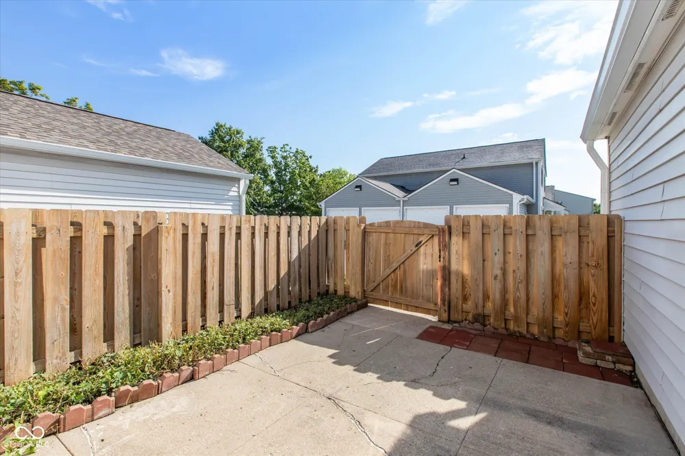 6068 Wingedfoot Court Indianapolis, IN 46254