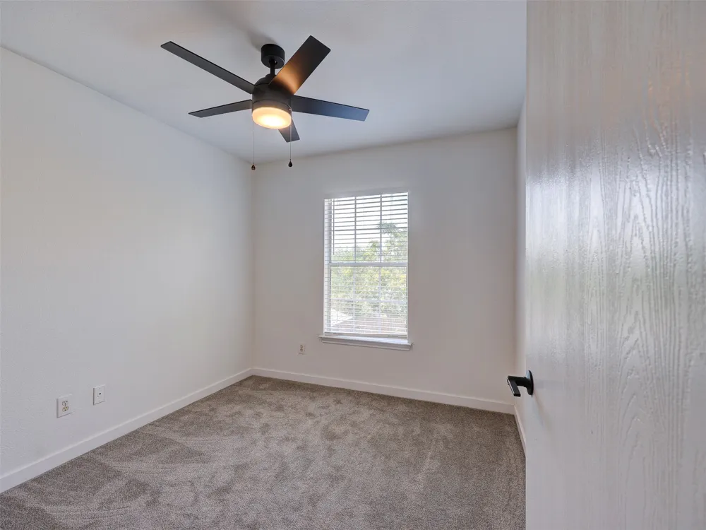 13421 Alysheba Drive Del Valle, TX 78617