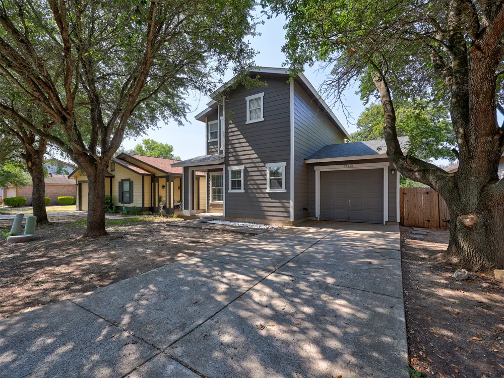 13421 Alysheba Drive Del Valle, TX 78617