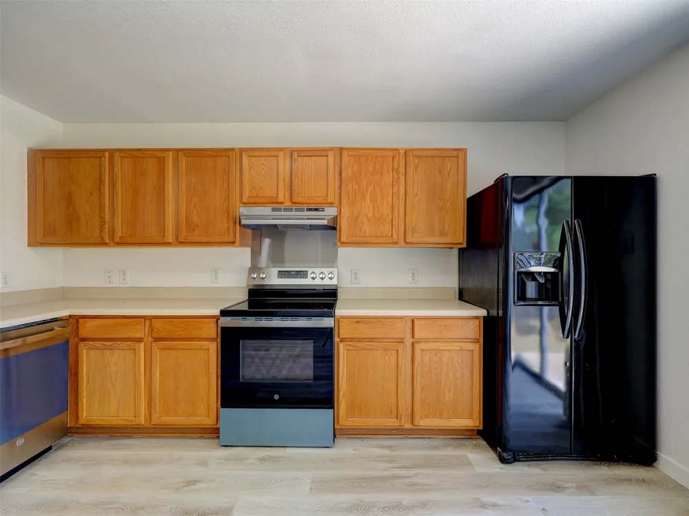 13421 Alysheba Drive Del Valle, TX 78617