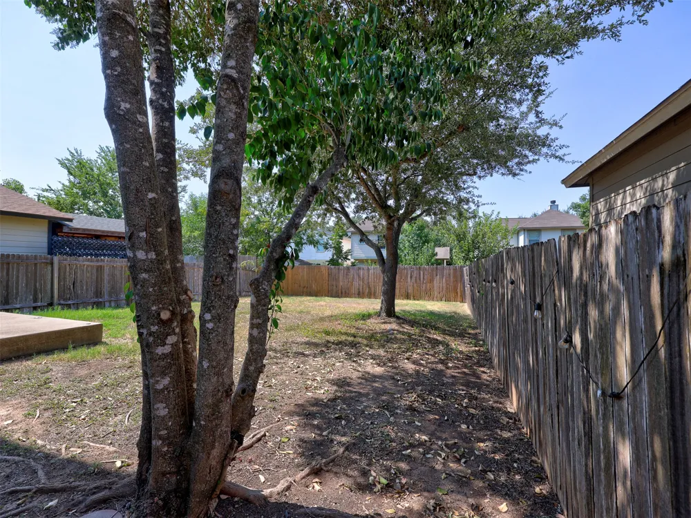 13421 Alysheba Drive Del Valle, TX 78617