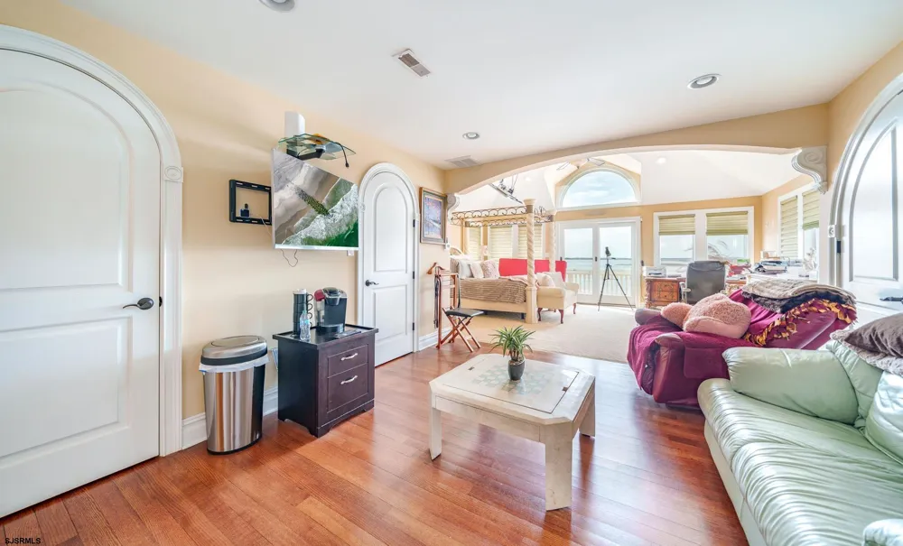 500 N Union Ave Margate, NJ 08402