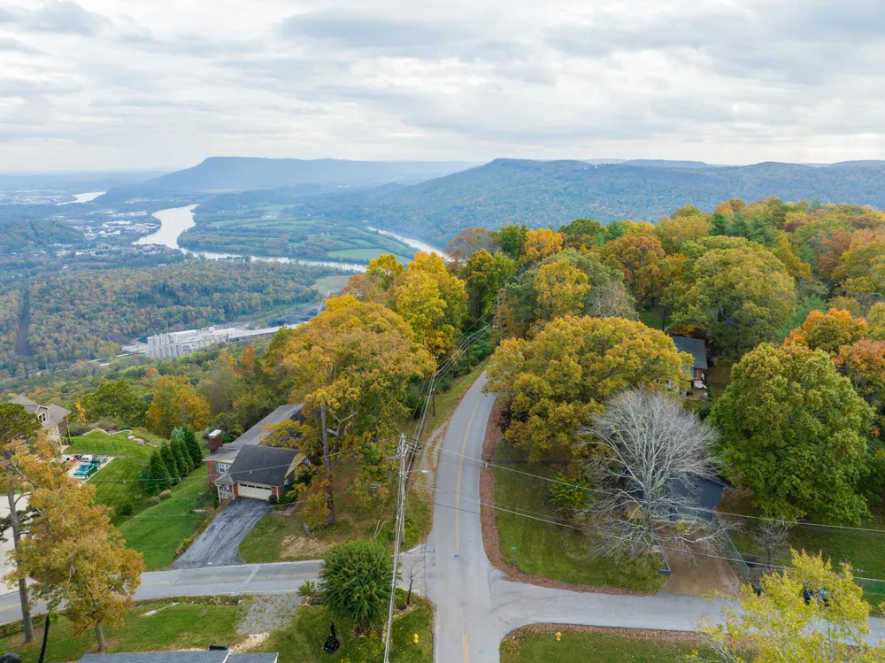 201 S Palisades Drive Signal Mountain, TN 37377
