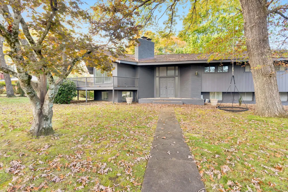 201 S Palisades Drive Signal Mountain, TN 37377