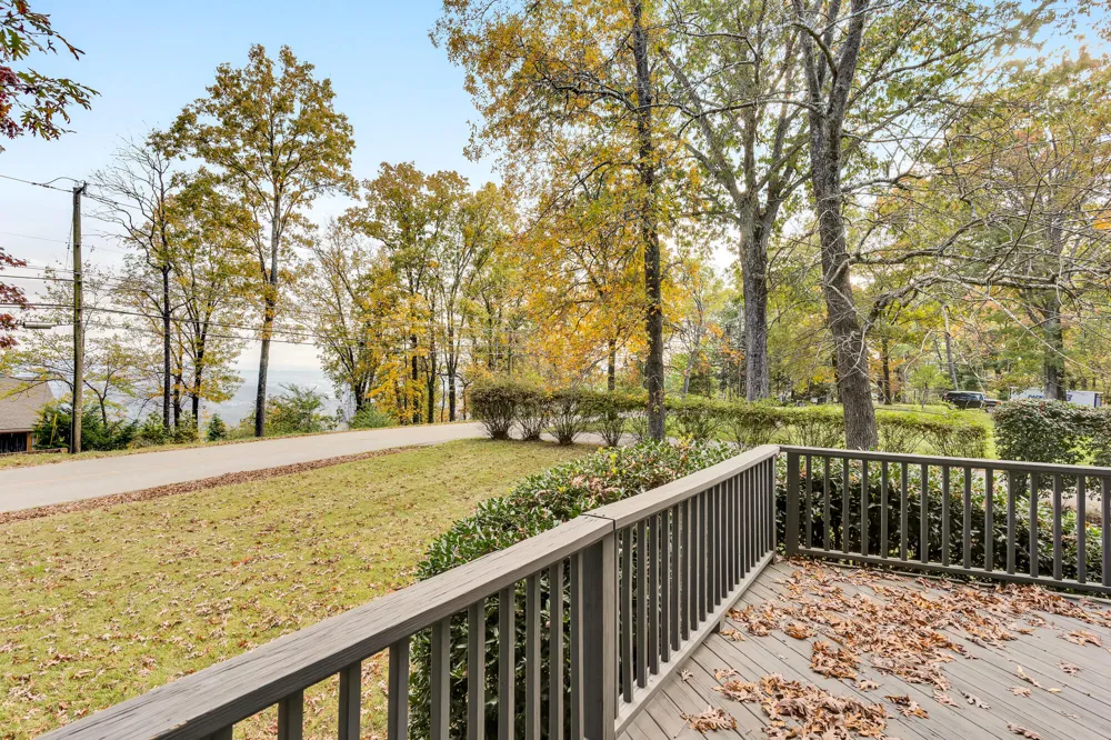201 S Palisades Drive Signal Mountain, TN 37377