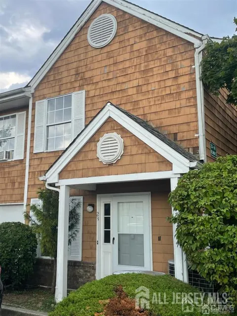 23 Delavan Court