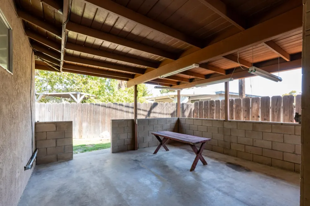 1030 W Swift Avenue Fresno, CA 93705