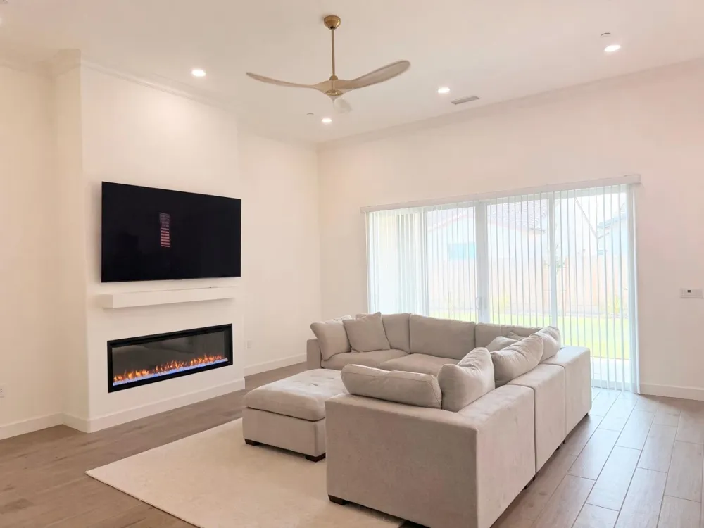 1624 Heirloom Avenue Clovis, CA 93619