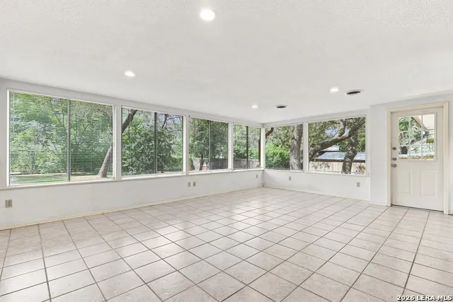 2902 Old Ranch Rd San Antonio, TX 78217