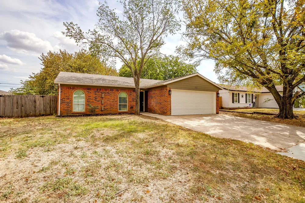 112 Lorie Street Alvarado, TX 76009