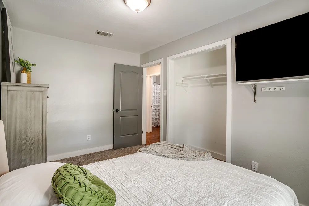 112 Lorie Street Alvarado, TX 76009