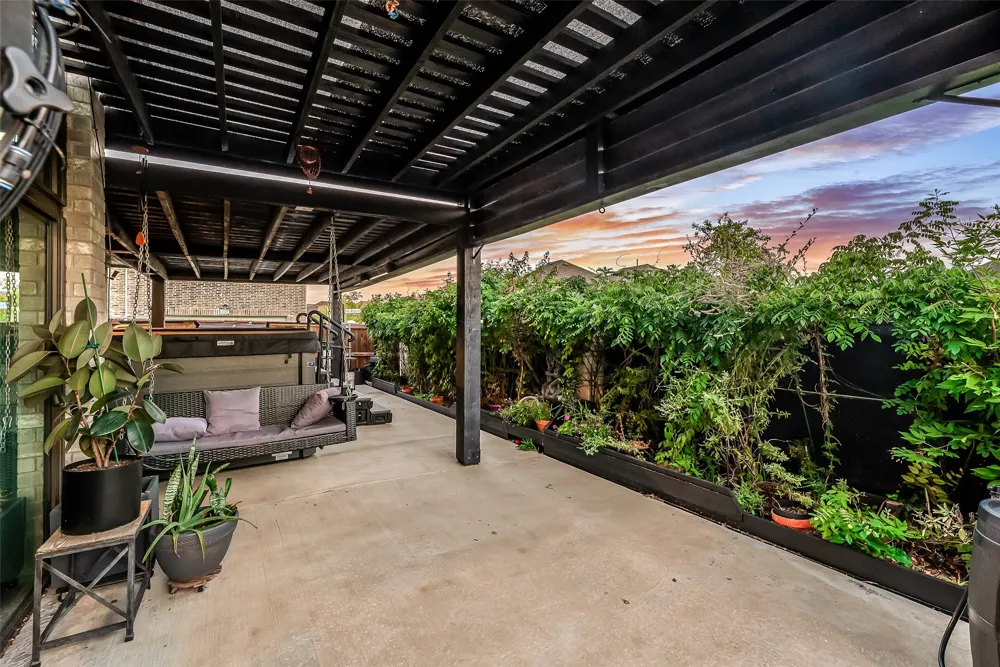4325 Smokey Quartz Lane Arlington, TX 76005