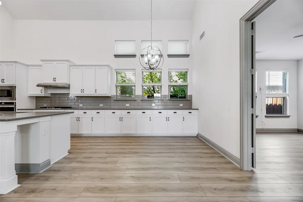 4325 Smokey Quartz Lane Arlington, TX 76005