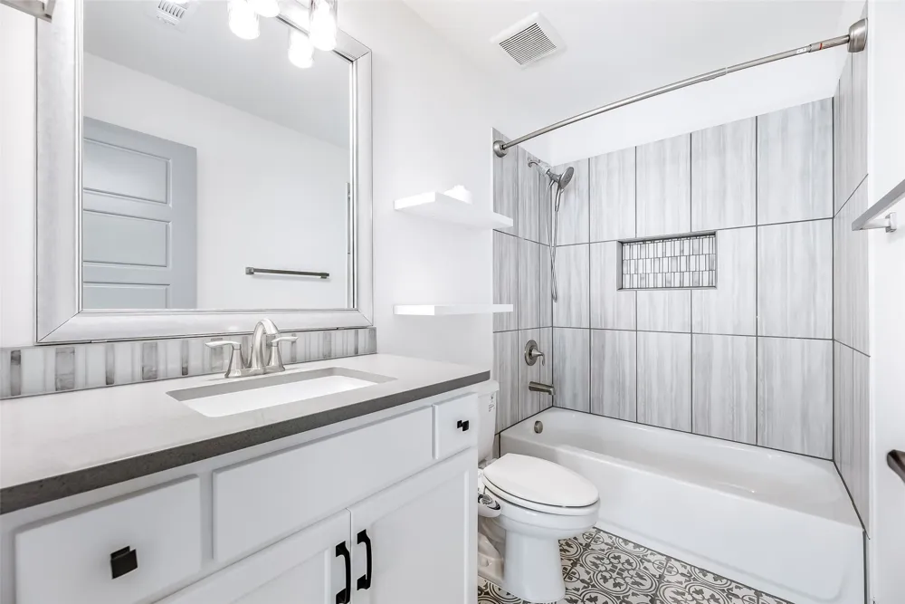 4325 Smokey Quartz Lane Arlington, TX 76005