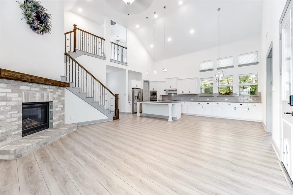 4325 Smokey Quartz Lane Arlington, TX 76005