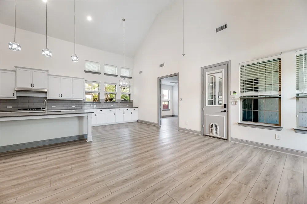 4325 Smokey Quartz Lane Arlington, TX 76005