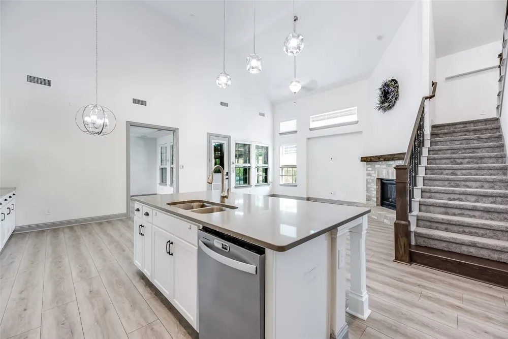 4325 Smokey Quartz Lane Arlington, TX 76005