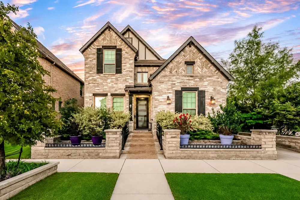 4325 Smokey Quartz Lane Arlington, TX 76005