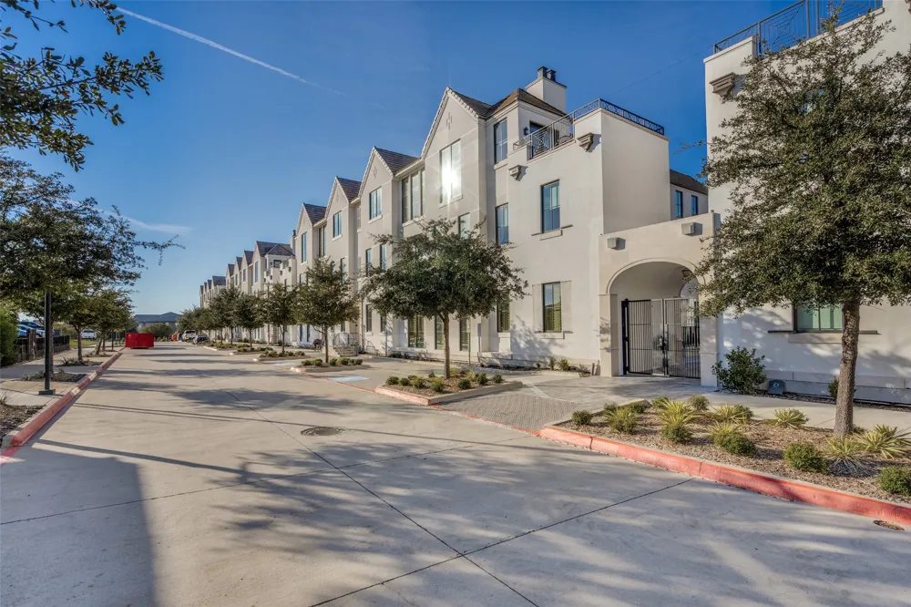 5270 Town And Country Boulevard #332 Frisco, TX 75034