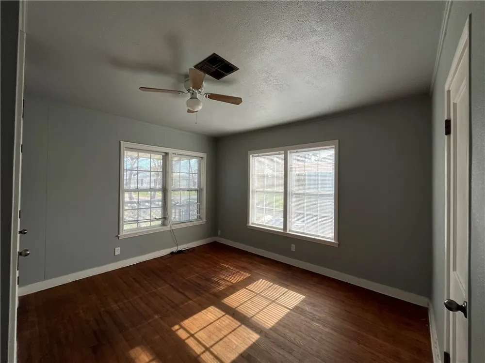 1453 14th Street Corpus Christi, TX 78404