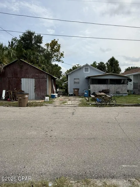 174 Avenue C