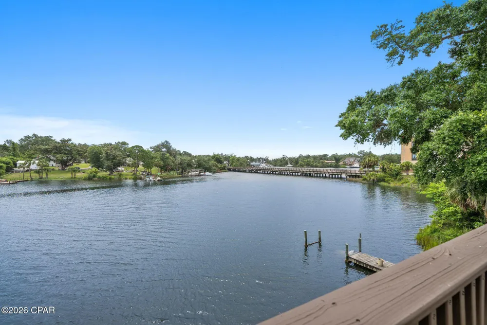 428 McKenzie Avenue Panama City, FL 32401