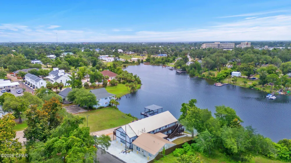 428 McKenzie Avenue Panama City, FL 32401
