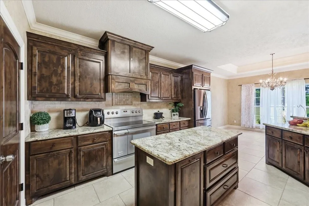 11754 Cooks Lake Road Lumberton, TX 77657