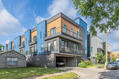 422 W 9th Street #103