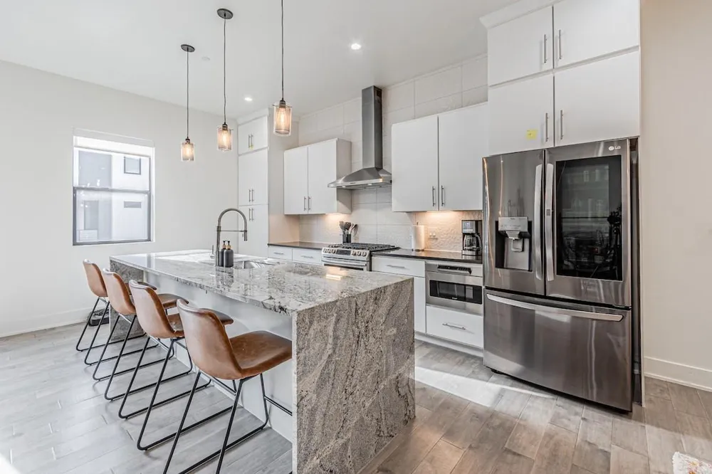 422 W 9th Street #103 Dallas, TX 75208