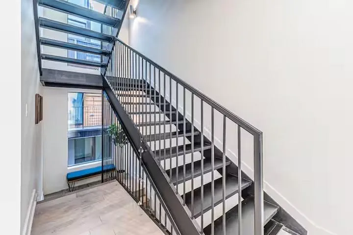 422 W 9th Street #103 Dallas, TX 75208