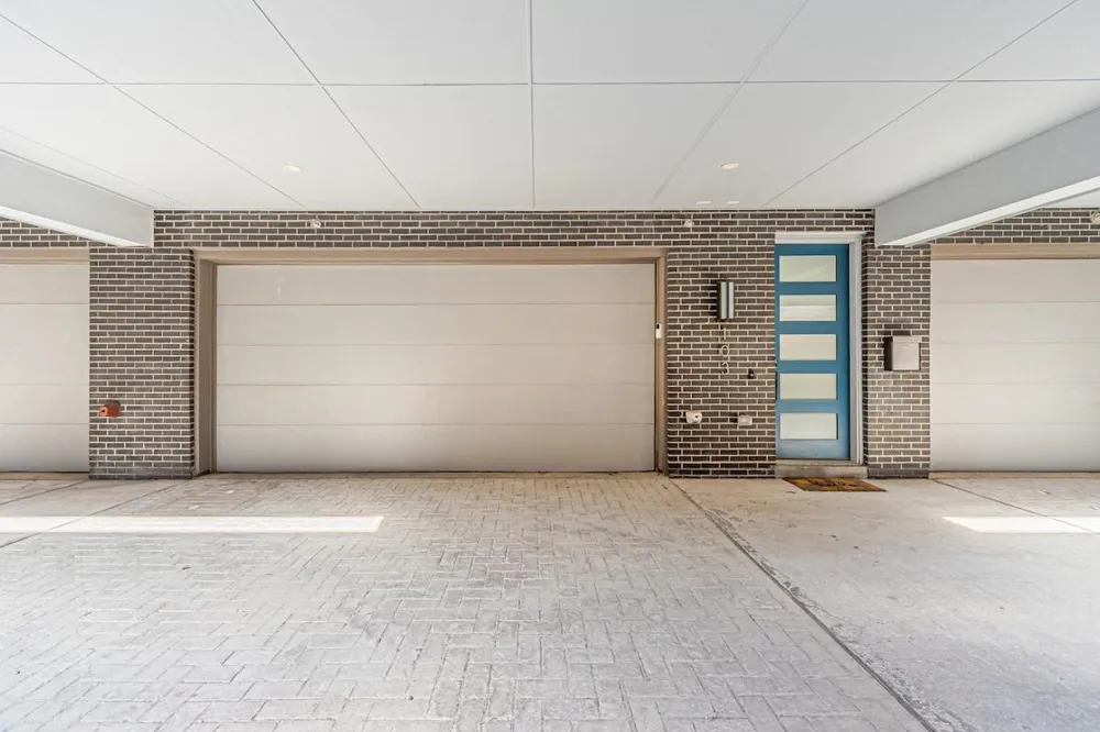 422 W 9th Street #103 Dallas, TX 75208