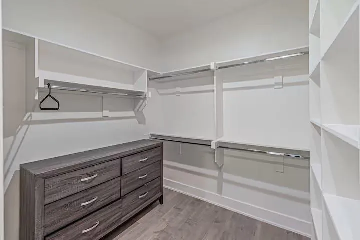 422 W 9th Street #103 Dallas, TX 75208