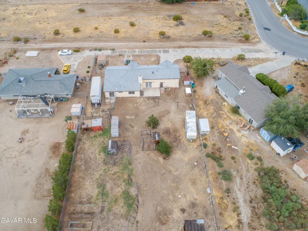 40906 E 159th Street Lake Los Angeles, CA 93535
