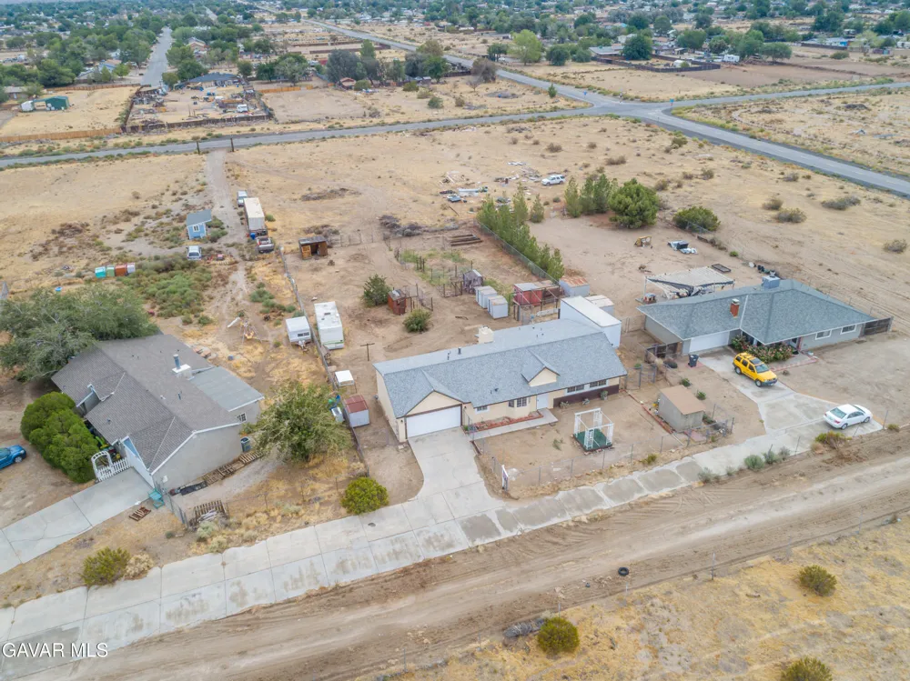 40906 E 159th Street Lake Los Angeles, CA 93535