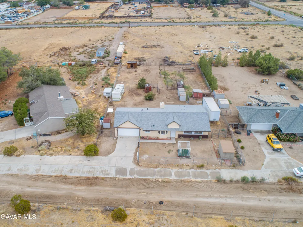 40906 E 159th Street Lake Los Angeles, CA 93535